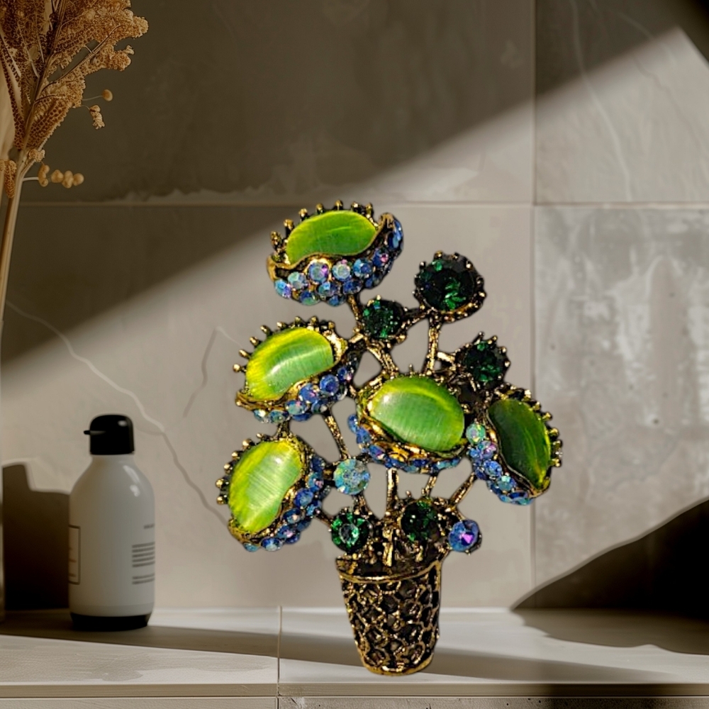 Opalescent Green  Cat Eye Flyleaf Brooch